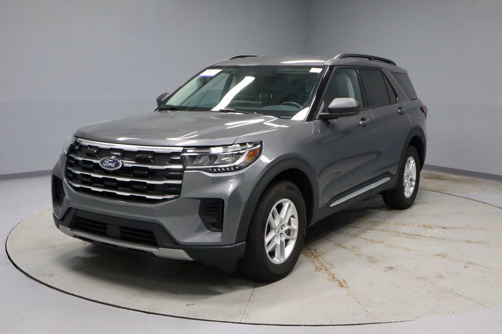 Certified 2025 Ford Explorer Active AWD/4WD image 7