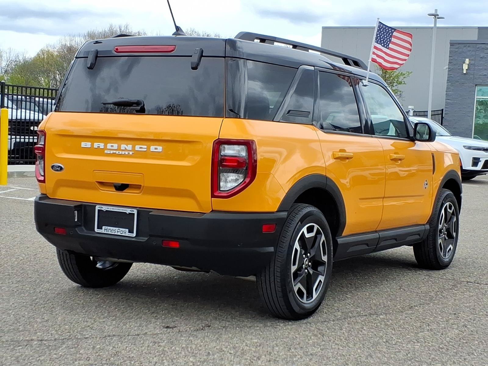Certified 2023 Ford Bronco Sport Outer Banks AWD/4WD image 7