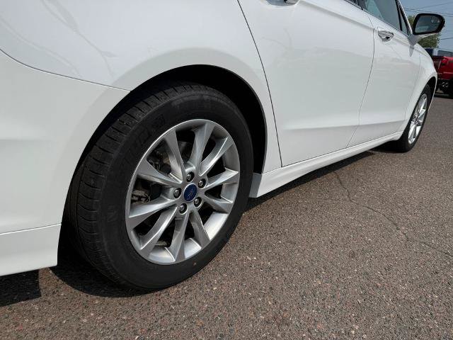 Certified 2017 Ford Fusion SE FWD image 13