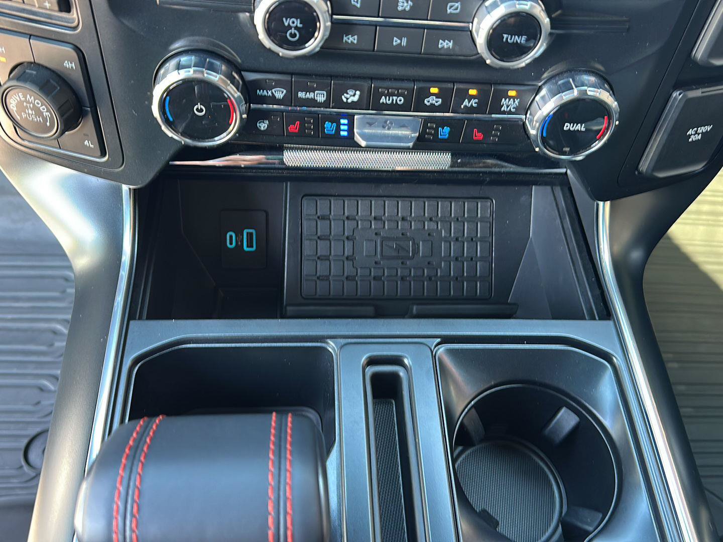 Certified 2024 Ford F150 Raptor AWD/4WD image 22