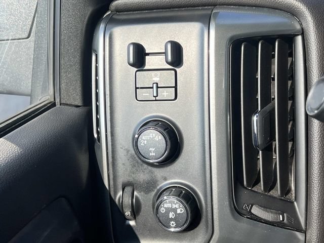 Used 2019 Chevrolet Silverado 1500 LT w/ All Star Edition AWD/4WD image 27