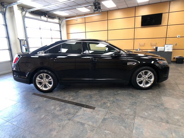 Certified 2018 Ford Taurus SEL w/ Equipment Group 201A AWD/4WD image 8