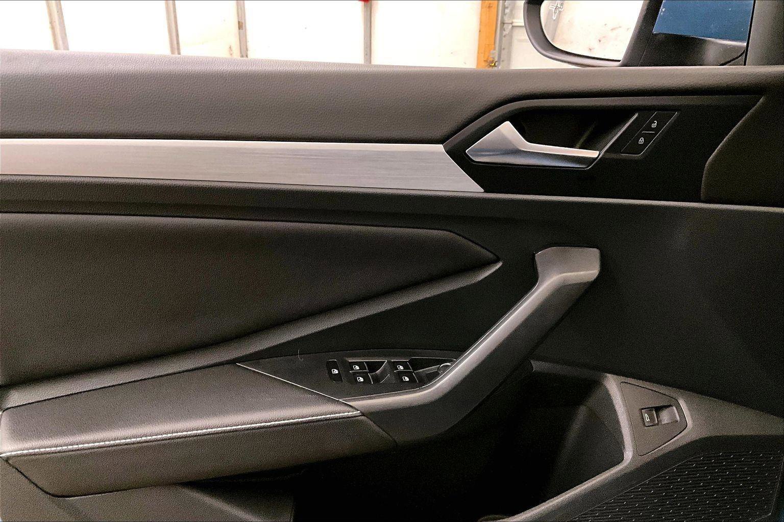 Used 2025 Volkswagen Jetta S image 22