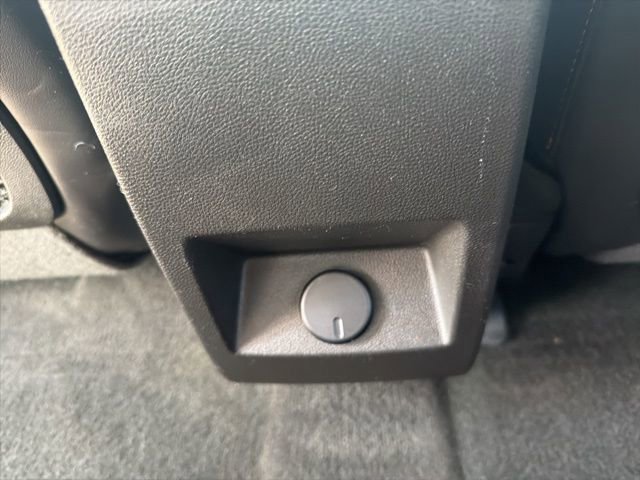 Used 2017 Chevrolet Equinox Premier w/ Enhanced Convenience Package FWD image 17