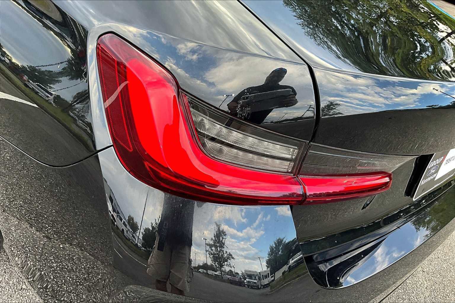 Used 2024 BMW 330e w/ Convenience Package image 27