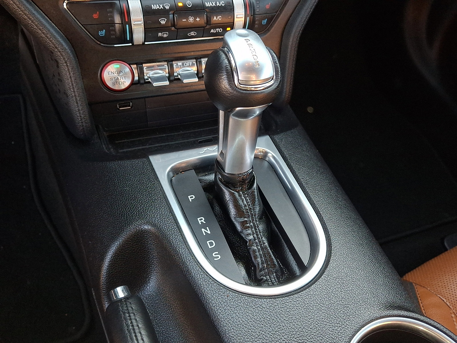 Certified 2019 Ford Mustang GT Premium w/ Black Accent Package image 19