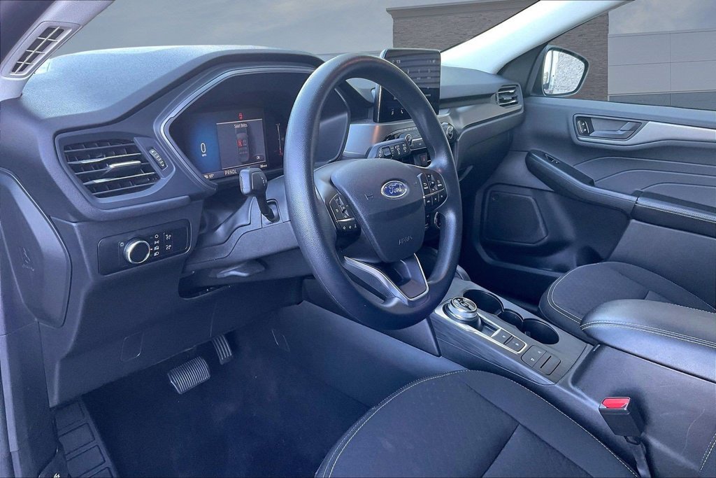 Certified 2025 Ford Escape Active AWD/4WD image 17
