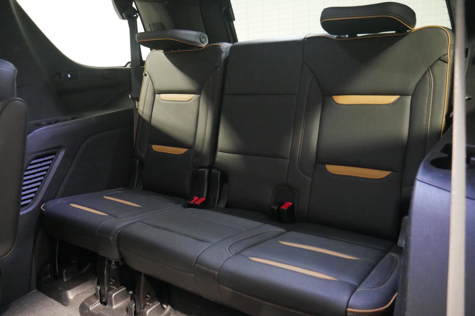 Used 2022 GMC Yukon AT4 w/ Max Trailering Package image 13