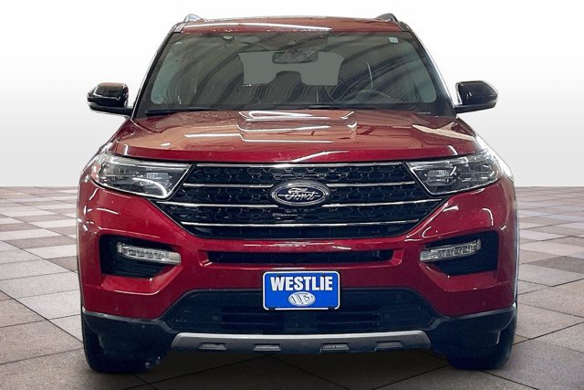 Certified 2023 Ford Explorer XLT w/ Equipment Group 202A AWD/4WD image 3