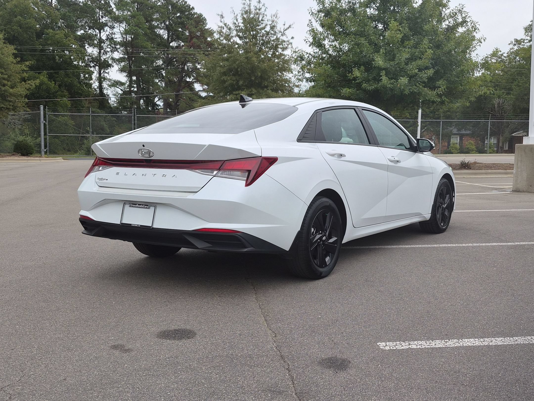 Used 2022 Hyundai Elantra SEL FWD image 4