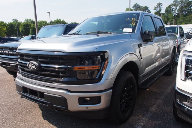 Certified 2024 Ford F150 XLT w/ Equipment Group 302A MID AWD/4WD image 4
