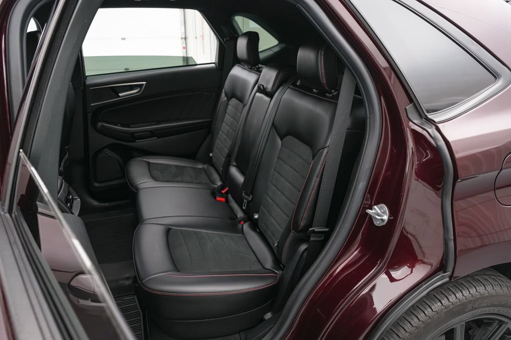 Certified 2024 Ford Edge ST-Line AWD/4WD image 21