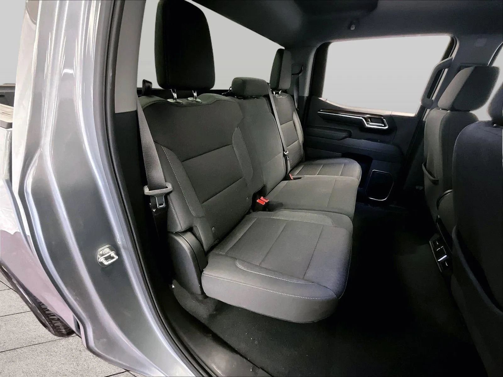 Used 2024 Chevrolet Silverado 1500 LT image 26