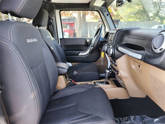 Used 2017 Jeep Wrangler Sahara w/ Dual Top Group image 11