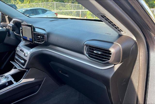 Certified 2022 Ford Explorer XLT w/ Equipment Group 202A RWD image 16