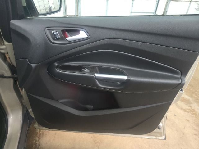 Certified 2017 Ford Escape Titanium FWD image 5