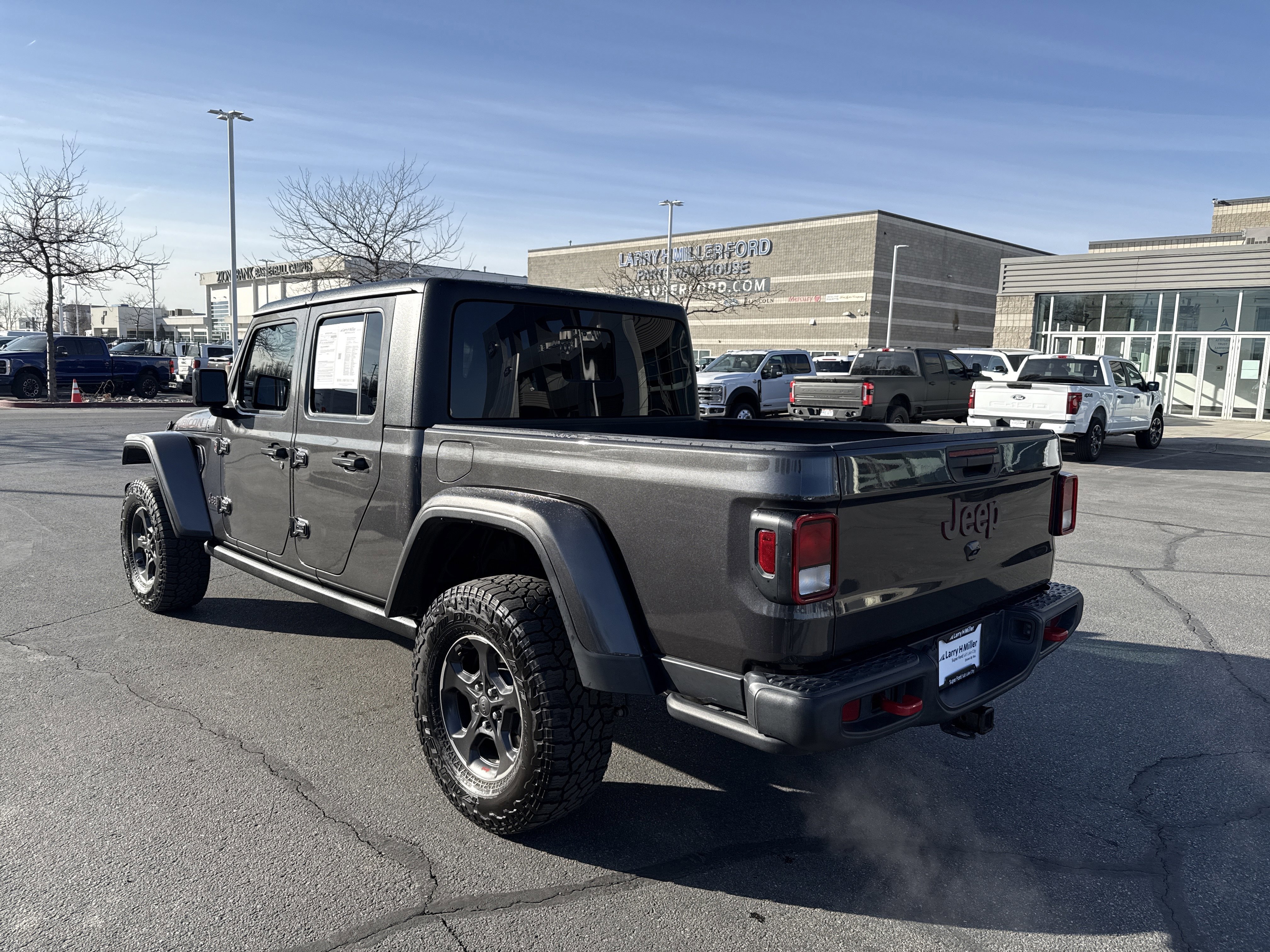 Used 2023 Jeep Gladiator Rubicon w/ Cold Weather Group image 4