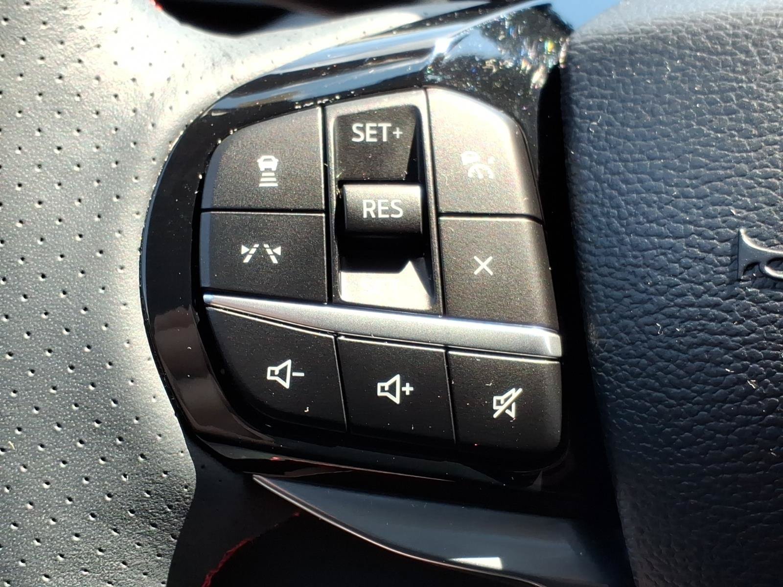 Certified 2025 Ford Explorer ST-Line AWD/4WD image 29