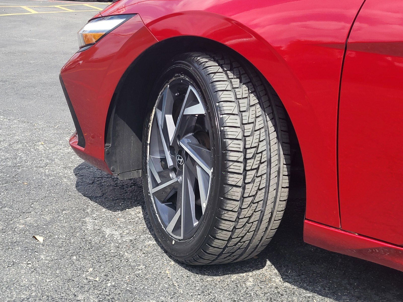 Used 2024 Hyundai Elantra Limited image 34