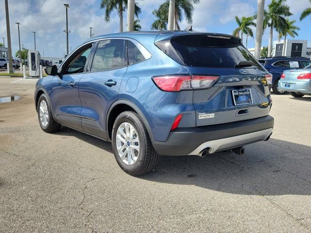 Certified 2020 Ford Escape SE image 2