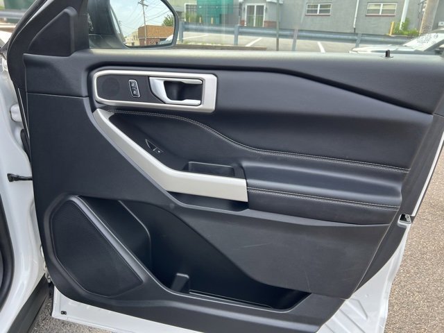 Certified 2022 Ford Explorer XLT w/ Equipment Group 202A image 26