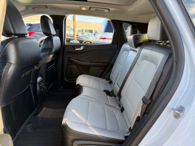 Certified 2025 Ford Escape SE image 16