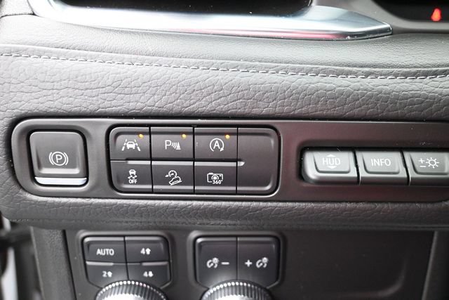 Used 2023 GMC Yukon Denali AWD/4WD image 27