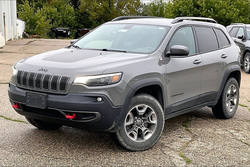Used 2019 Jeep Cherokee Trailhawk w/ Cold Weather Group AWD/4WD image 2