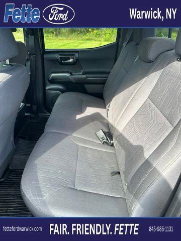 Used 2018 Toyota Tacoma TRD Sport AWD/4WD image 15
