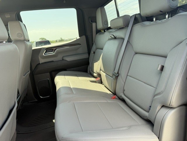 Used 2024 Chevrolet Silverado 1500 LT Trail Boss w/ Convenience Package II AWD/4WD image 28