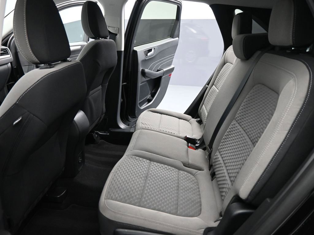 Certified 2021 Ford Escape SE image 44