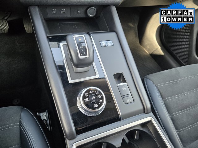 Used 2023 Mitsubishi Outlander SE image 18