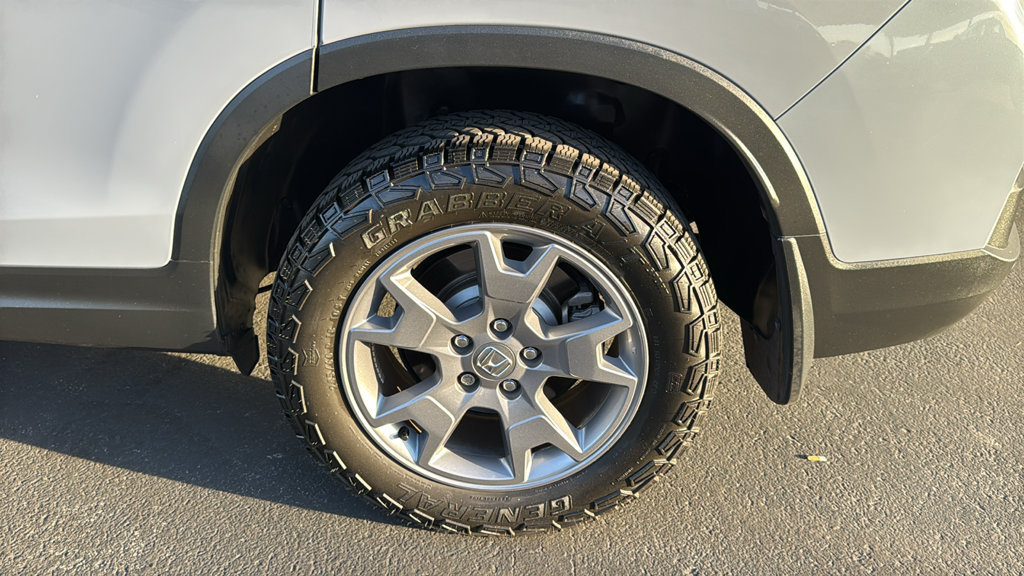 Used 2025 Honda Passport TrailSport image 8