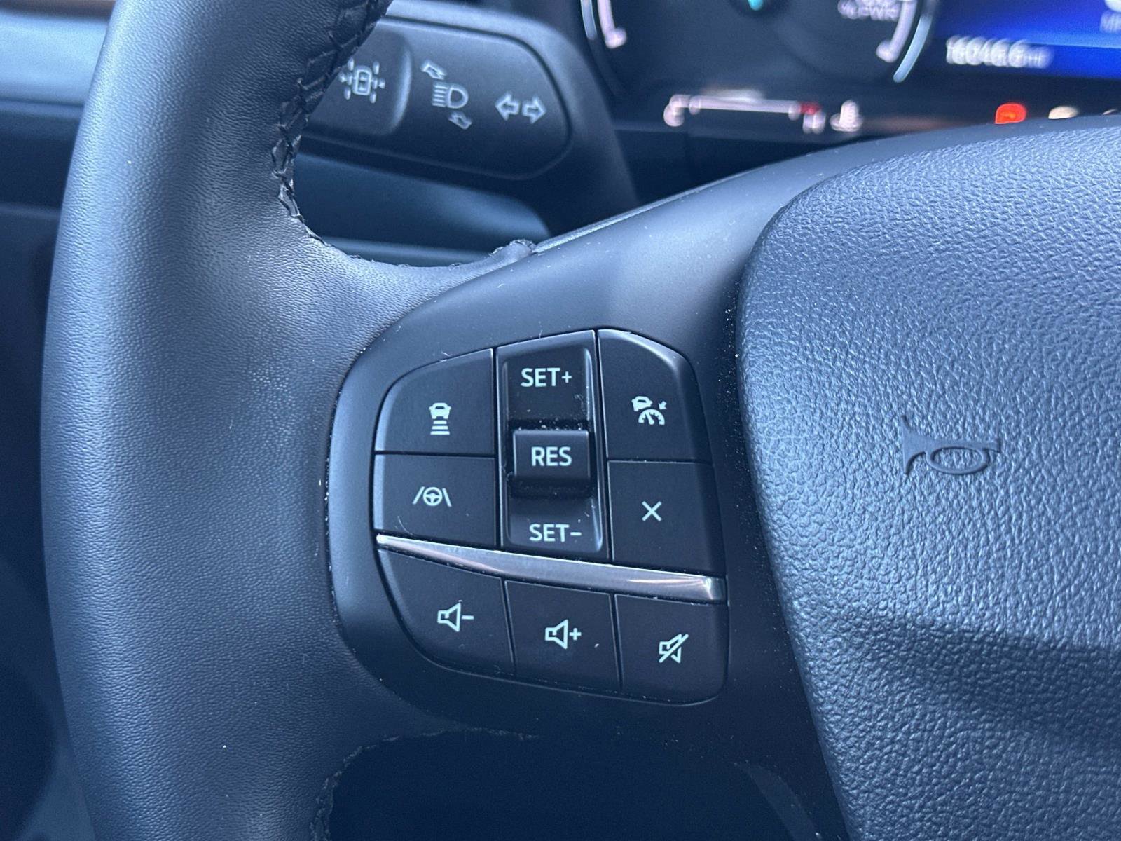 Certified 2024 Ford Maverick Lariat image 12