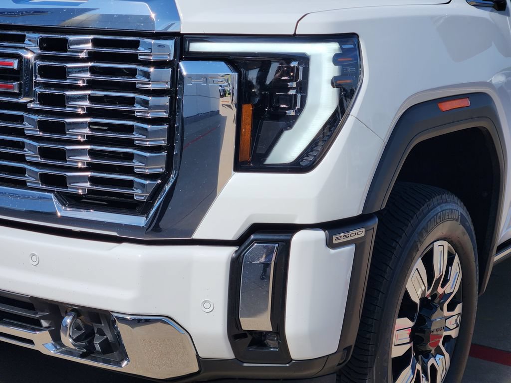 Used 2024 GMC Sierra 2500 Denali w/ Denali Reserve Package AWD/4WD image 8