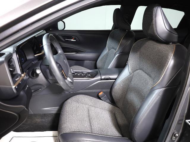 Used 2023 Toyota Crown XLE image 8