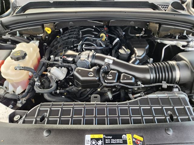 Used 2022 Jeep Grand Cherokee Limited image 32