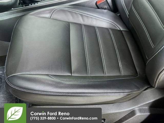 Certified 2019 Ford Escape Titanium AWD/4WD image 19