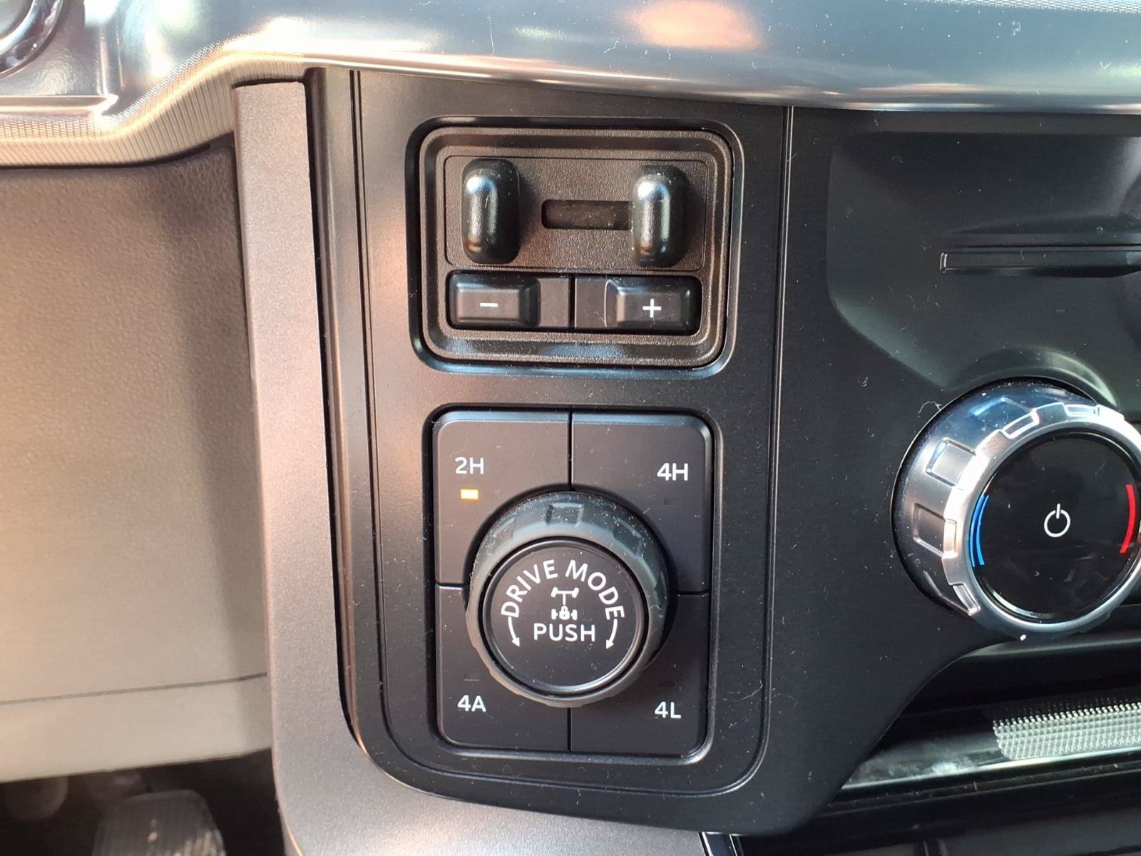 Certified 2025 Ford F150 Lariat w/ Equipment Group 502A High AWD/4WD image 18