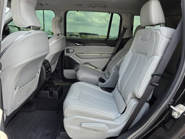 Used 2021 Jeep Grand Cherokee L Overland w/ Luxury Tech Group IV AWD/4WD image 22