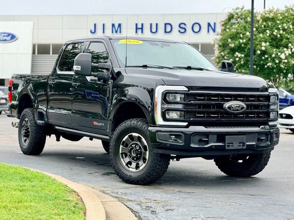 Certified 2024 Ford F250 Lariat w/ Lariat Ultimate Package AWD/4WD image 2