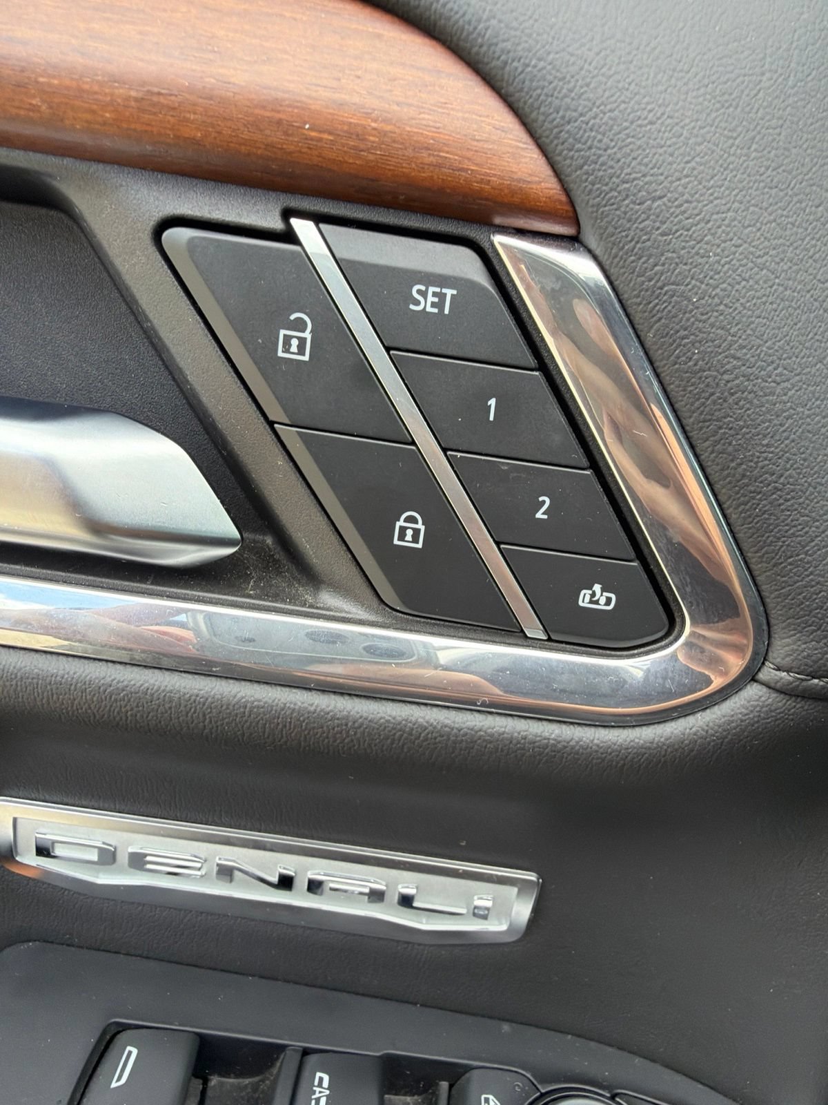 Used 2023 GMC Sierra 1500 Denali RWD image 21