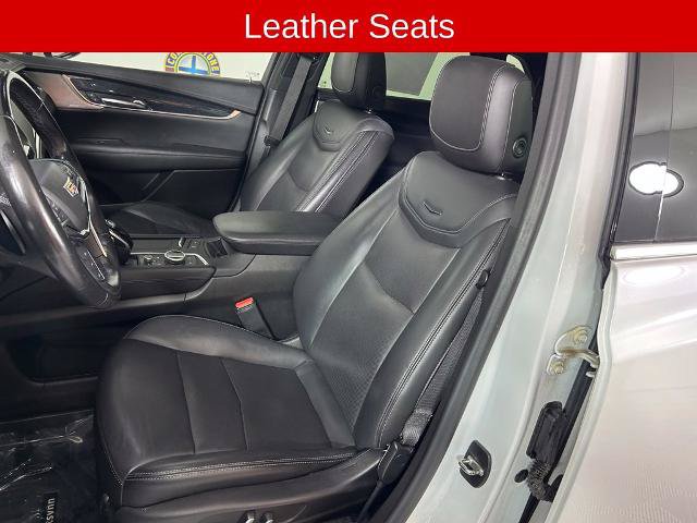 Used 2022 Cadillac XT5 Premium Luxury AWD/4WD image 11
