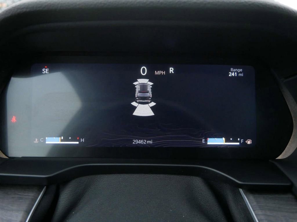 Used 2024 Jeep Grand Cherokee Limited w/ Luxury Tech Group II image 32