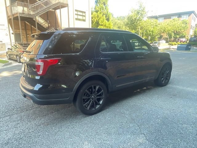 Certified 2018 Ford Explorer XLT w/ Equipment Group 202A FWD image 6