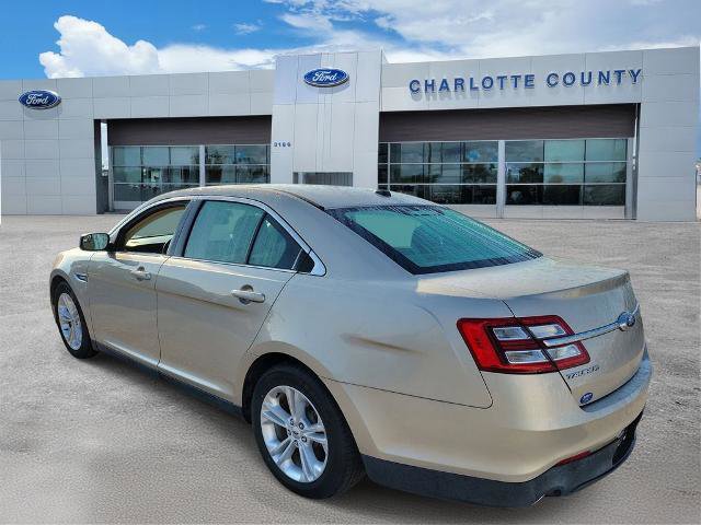 Certified 2017 Ford Taurus SE image 3