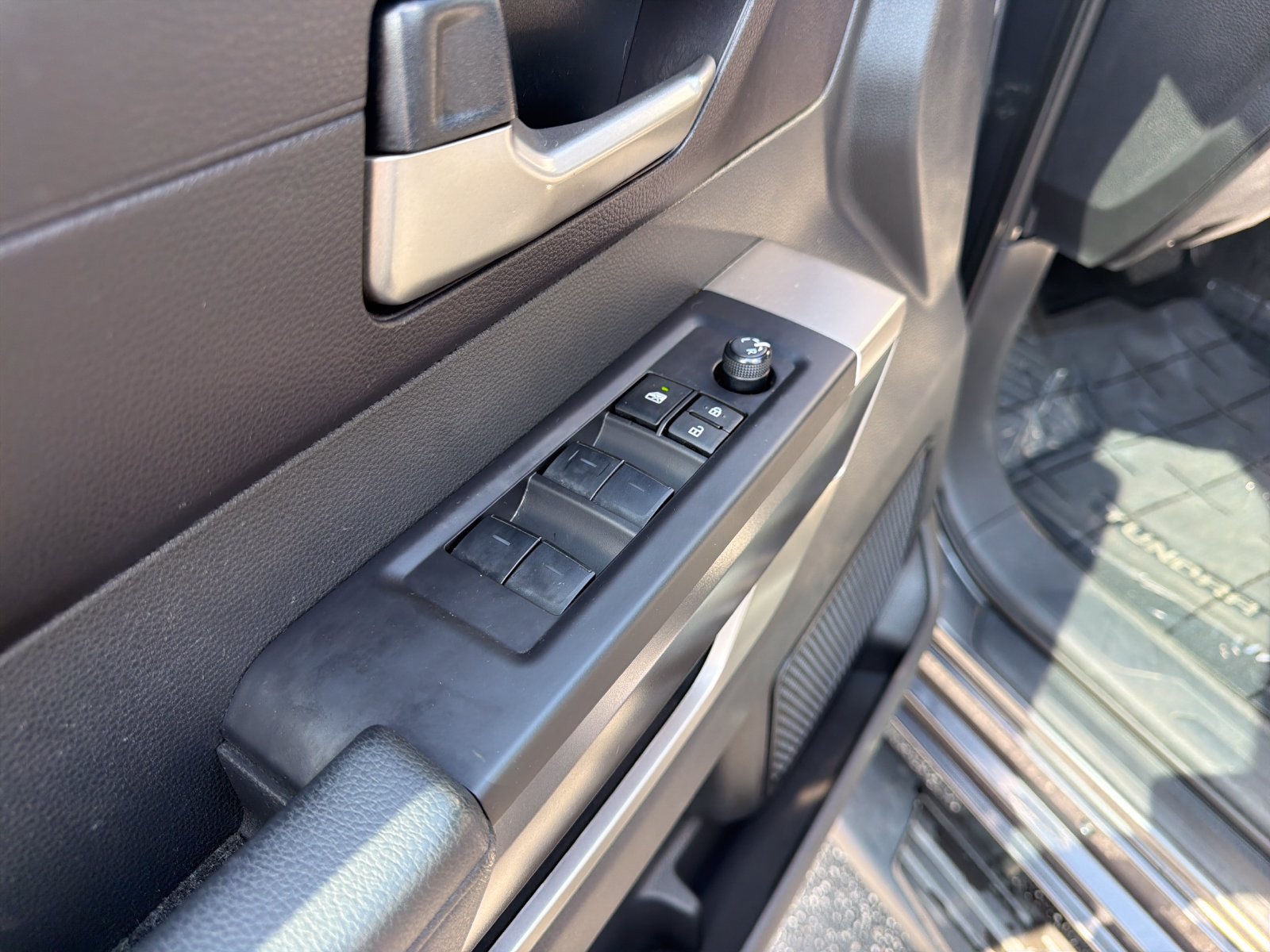 Used 2024 Toyota Tundra SR5 AWD/4WD image 13