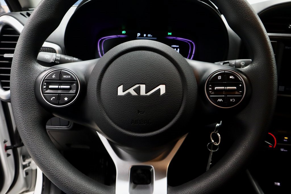 Used 2025 Kia Soul LX w/ LX Technology Package image 30