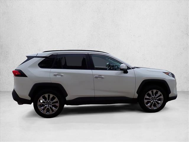 Used 2019 Toyota RAV4 Limited w/ Cold Weather Package AWD/4WD image 5