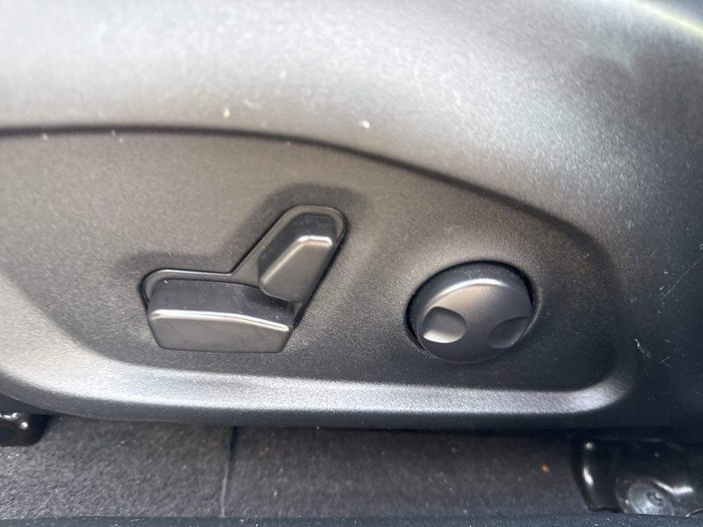 Used 2023 Jeep Compass Latitude image 24